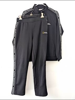 National Geographic Korea Logo Tape Track Suit Techwear Youth 160 (Women XS)